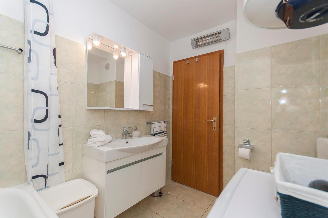 Apartment Luna Omiš Extérieur photo