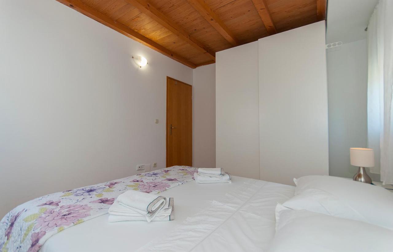 Apartment Luna Omiš Extérieur photo