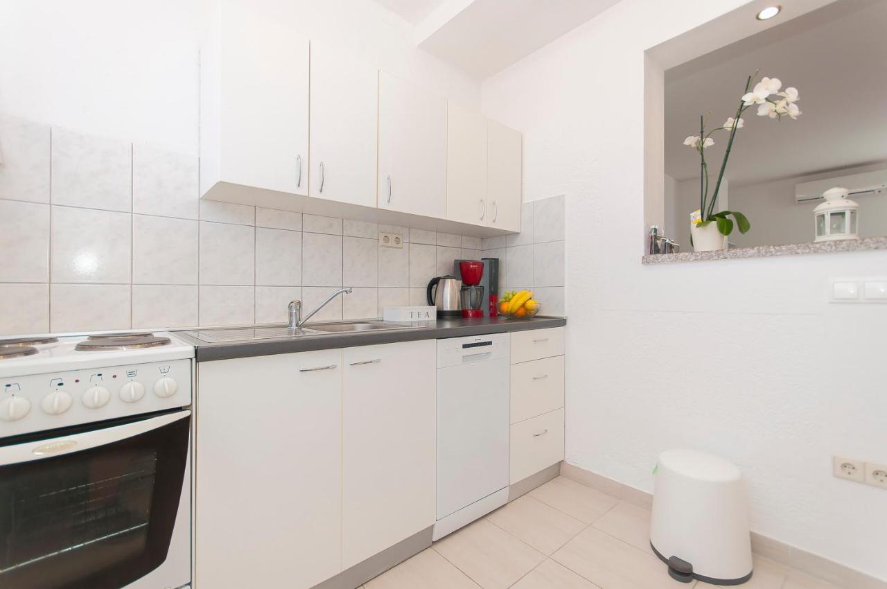 Apartment Luna Omiš Extérieur photo